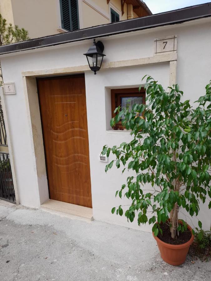 In Vino Veritas Sulmona Exteriör bild